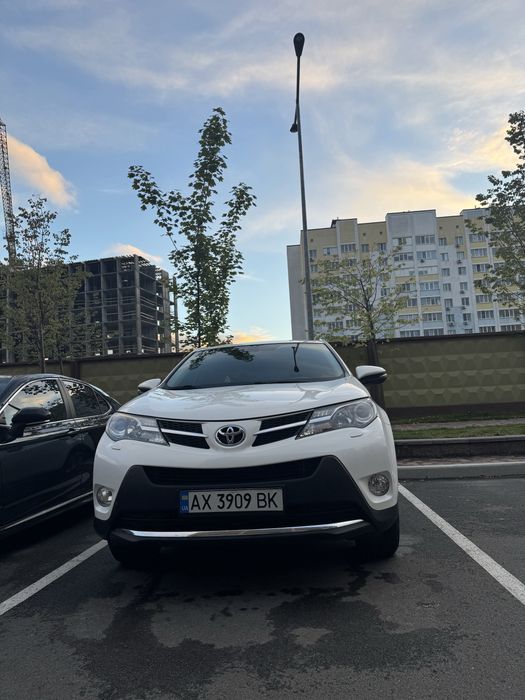 Продам авто Toyota rav 4 2013 року