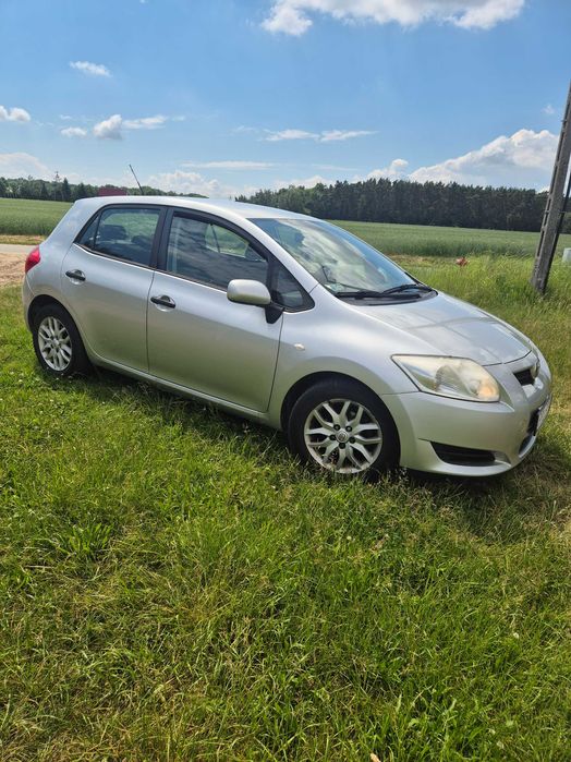Samochód Toyota Auris