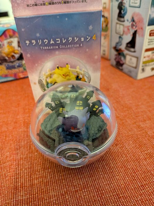 Figuras gacha (One Piece, Pokémon)