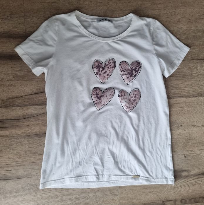 One koszulka S/M serca