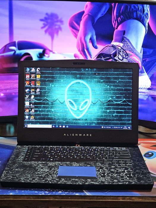 Ігровий ноутбук Alienware 15 R3 / GTX 1060 /
