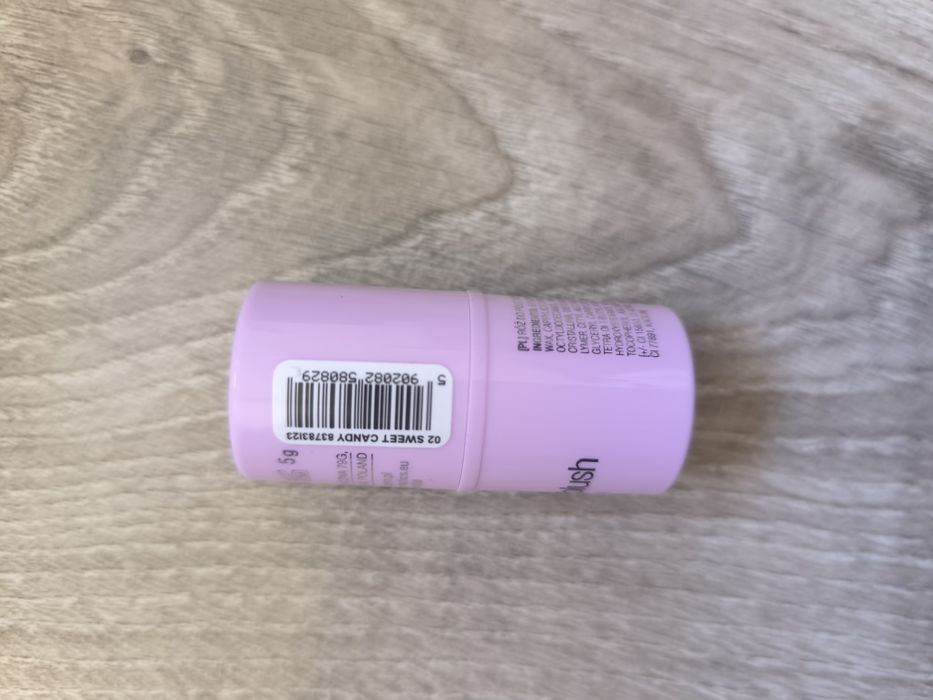 Bell róż do policzków w sztyfcie creamyblush face stick 02 Sweet Candy