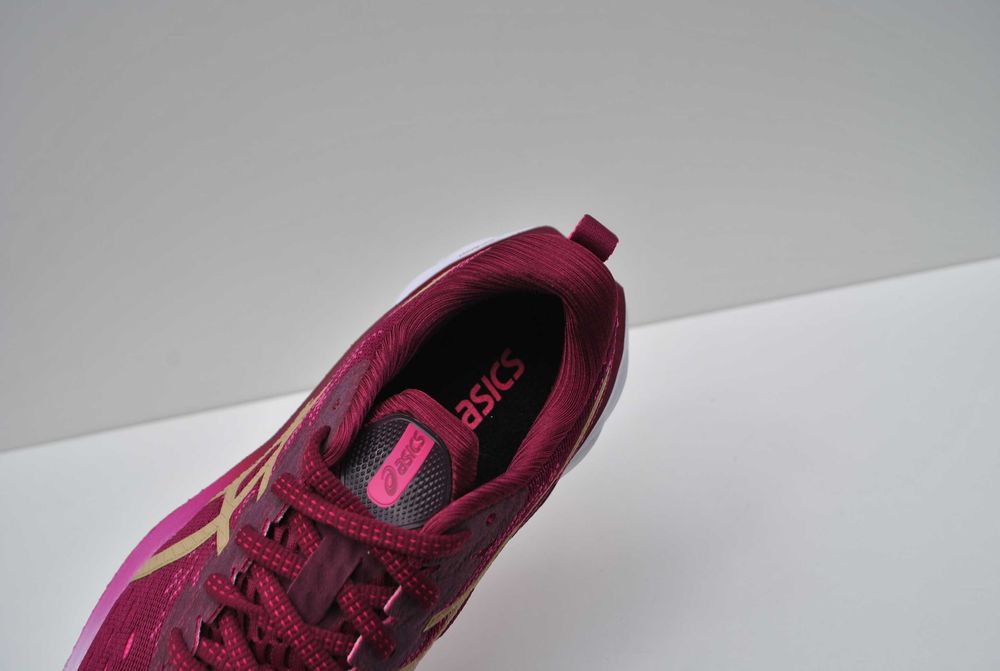 Buty do biegania Asics Novablast 2