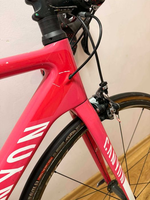Rower szosowy karbonowy Canyon Ultimate CF SLX różowy, rozm. S carbon