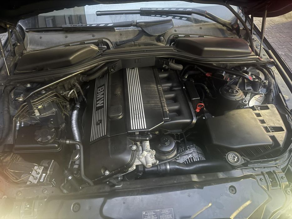 Sprzedam bmw e60 2.5 benzyna (CZYTAJ  OPIS) zamiana  nie interesuje