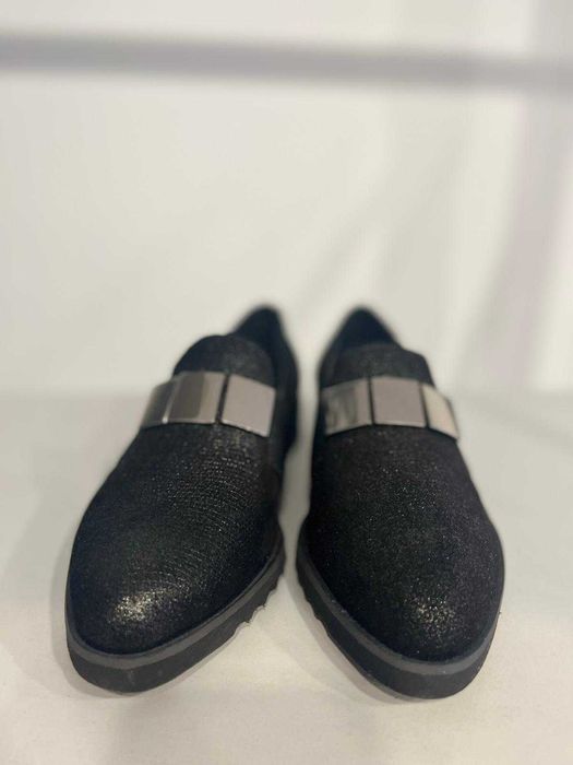 Pół buty czarne damskie.