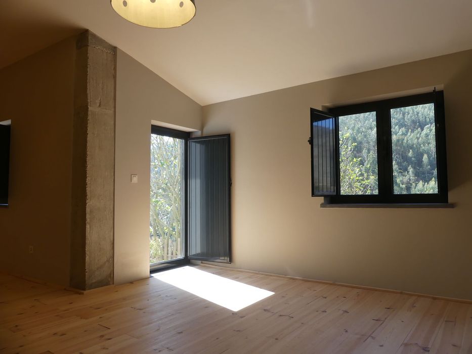 Unique, Move-In-Ready Home in Central Portugal / Uma Casa Única e Pronta a Habitar no Centro de Portugal