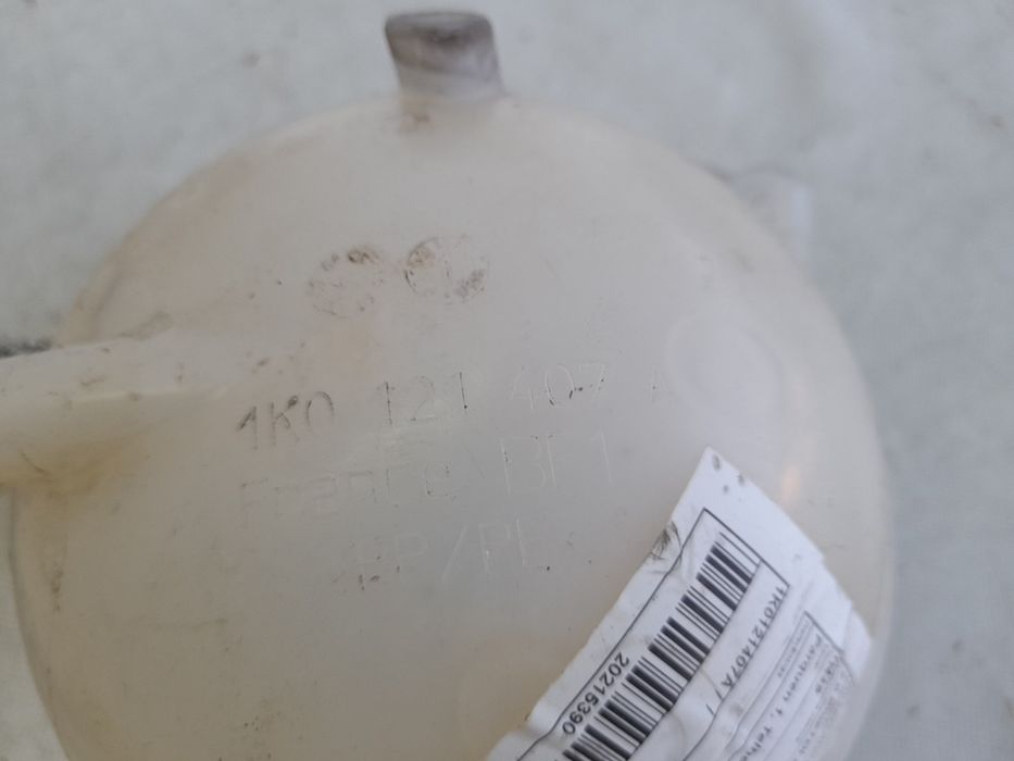 Reservatório / depósito da água / líquido de refrigeração VOLKSWAGEN P