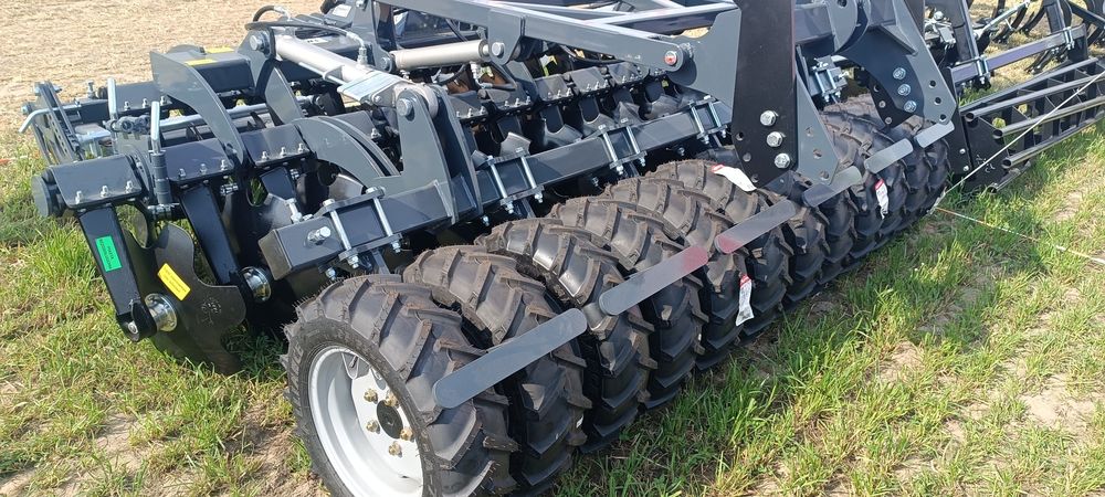 Agregat talerzowy Grano System 3 m na kołach pod siewnik Ofas hydropak wał oponowy zamiana