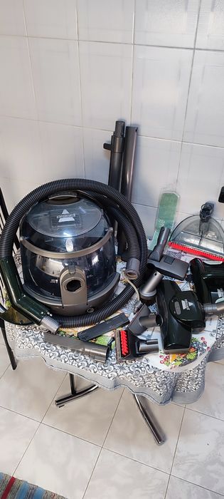 Aspirador pó, água e lavagem a seco, cafeteira, base cama solteiro, alicate de cortar ferro. Preços na descrição.