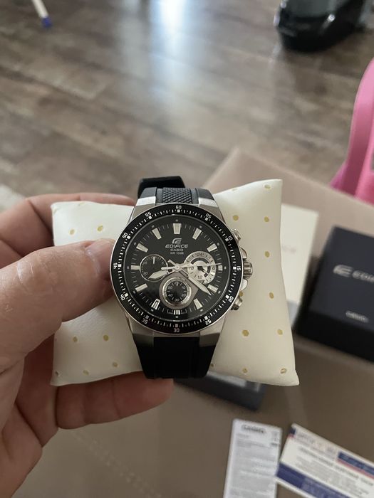 Продам годинник Casio