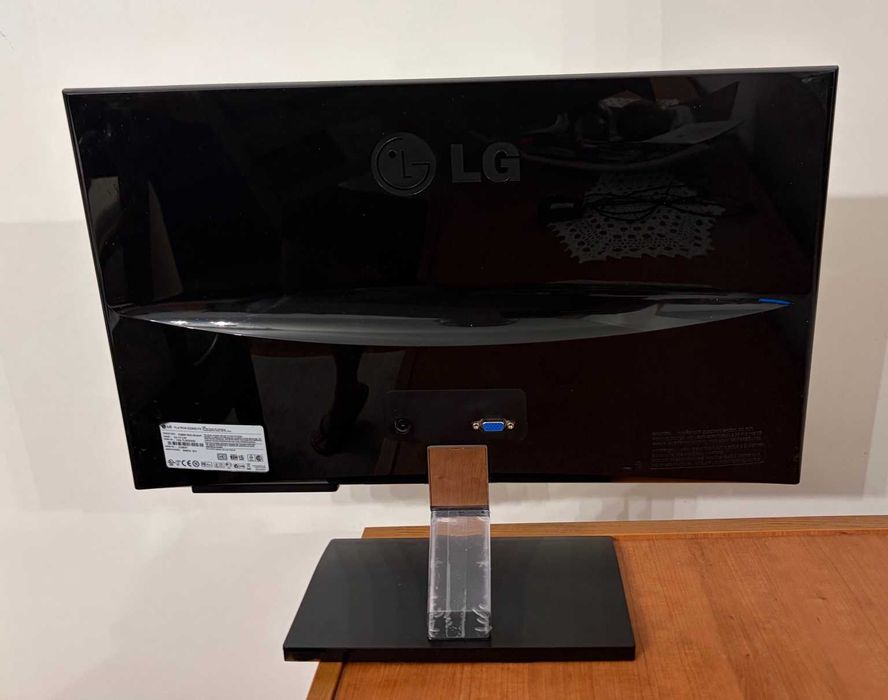 Monitor LG Flatron E2350 – 23” Full HD