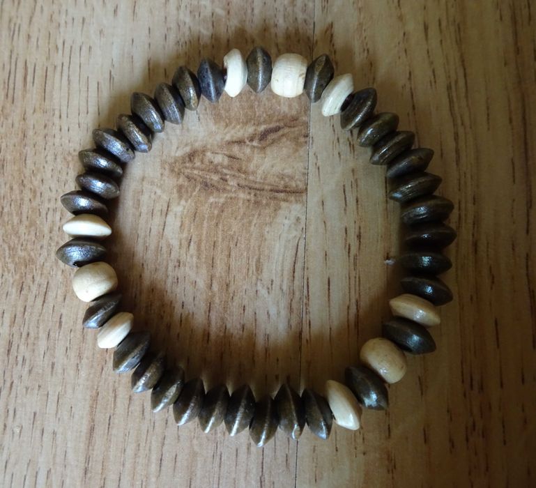 Bransoletka damska, małe drewniane koraliki
