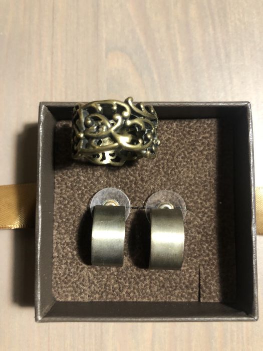 Miedziane kolczyki na sztyft