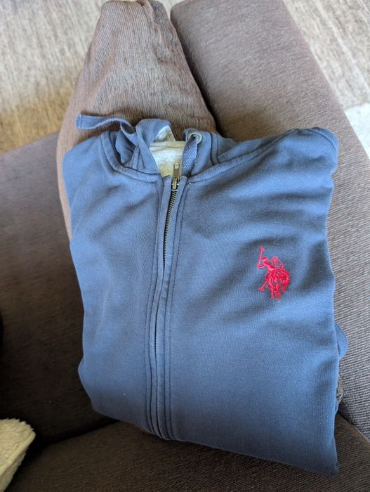 Vendo roupa de rapaz