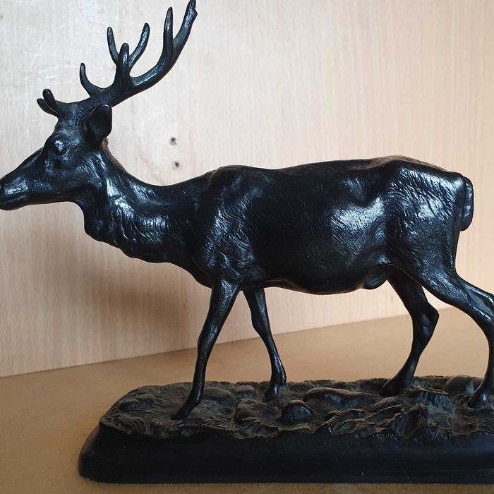 Продам статуэтку Касли.