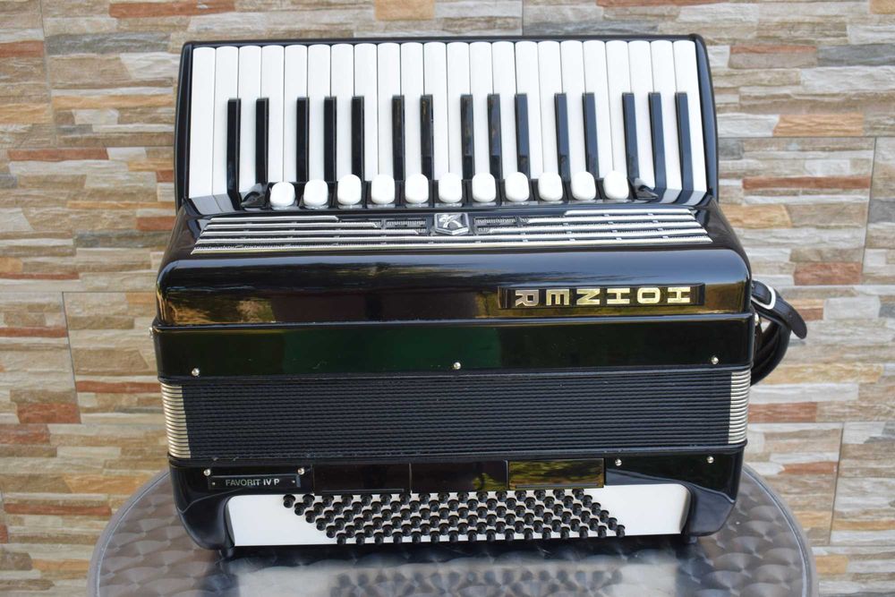 Acordeao Hohner Favorit IV P 4 Voz 96 Baixox, N . 324