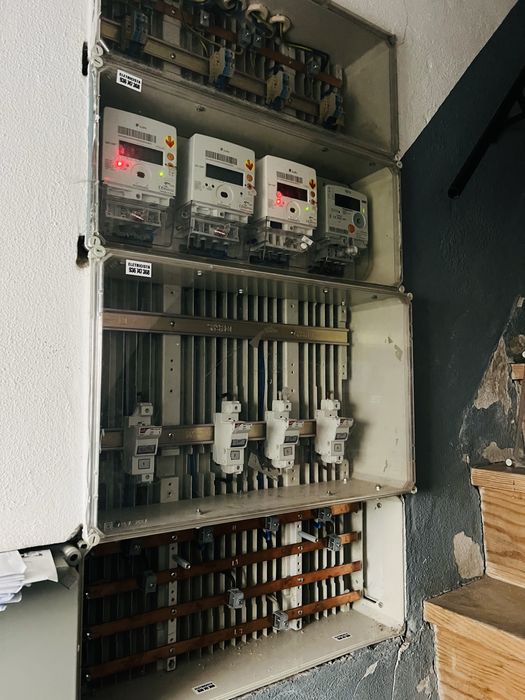 Eletricista 24H. Curto circuito