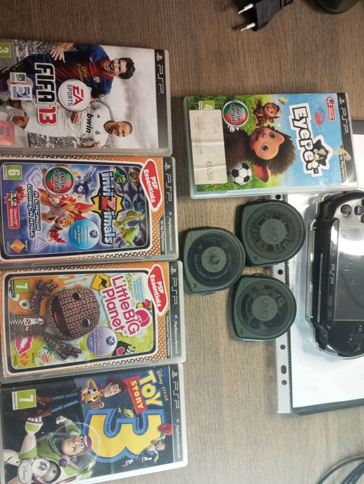 PSP , jogos físicos em muito bom estado