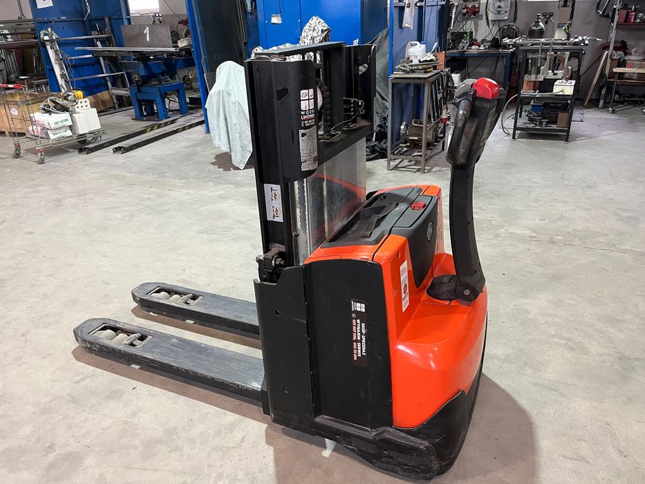 Wózek widłowy BT Toyota paleciak