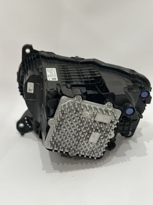 Land Rover Defender фара фонарь передня оптика в наявності