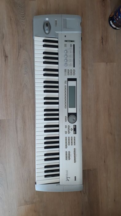 Синтезатор korg triton le 61
