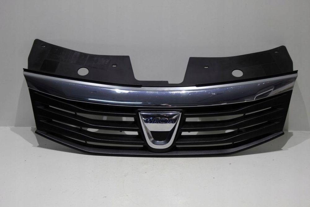 dacia sandero i grill ładny chrom 08r+