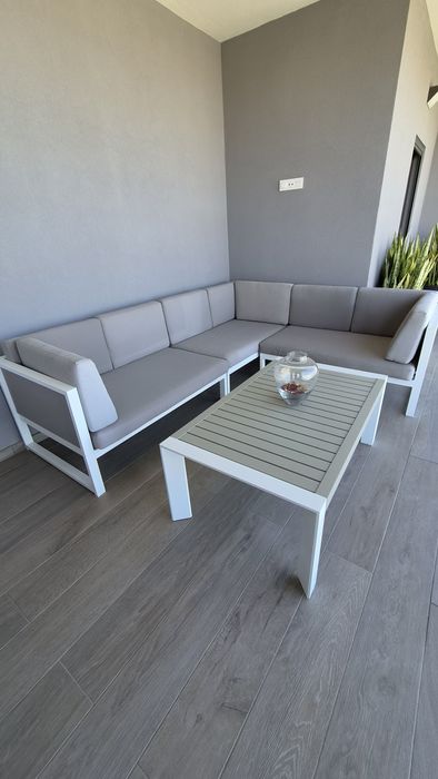 Conjunto de sofás e mesa de apoio de jardim447015131525959681