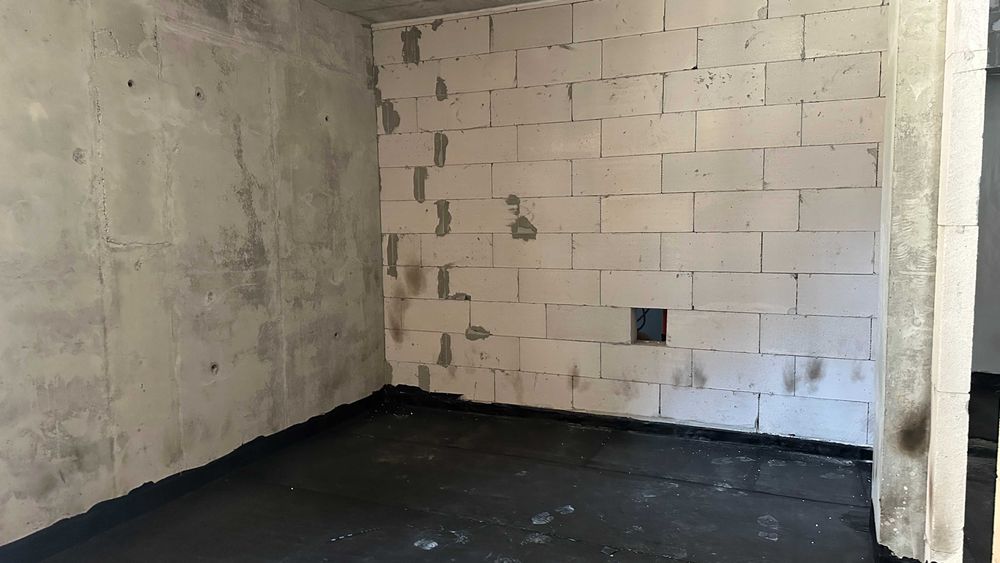 Продаж 2-к квартири + власне патіо, площа: 72.2 м², Брюховичі