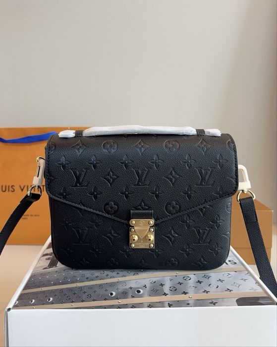 Сумка жіноча чорна Louis Vuitton Pochette Metis Black луи витон метис