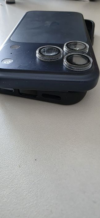 iPhone 17 Pro Granatowy