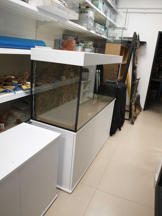 Szafka pod akwarium 150x50x70 prosta , biała