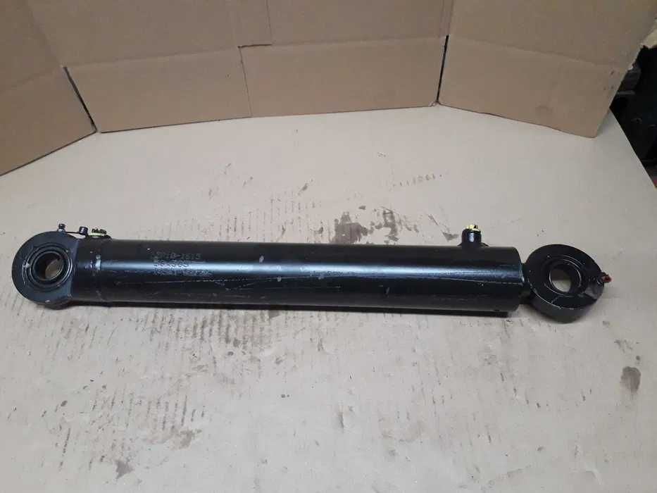 Siłownik cylinder hydrauliczny pomocniczy C-385 #