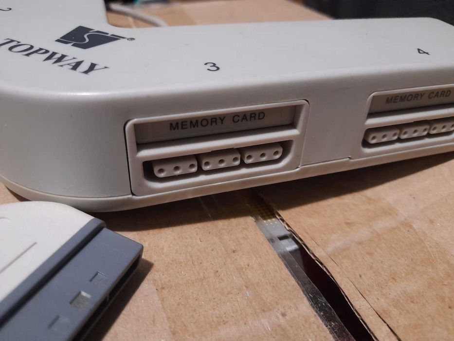 Multitap разветвитель для 4х джойстиков PlayStation (PSX PS1 PS ONE)