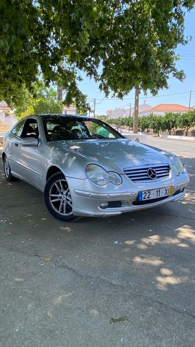 Vende-se Mercedes c220 sport coupé