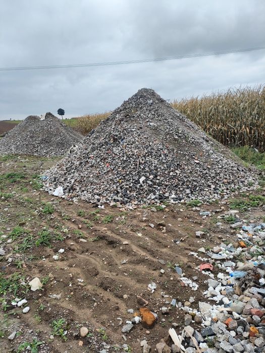 Gruz tłuczeń kruszywo drogowe piasek  otoczaki grysy