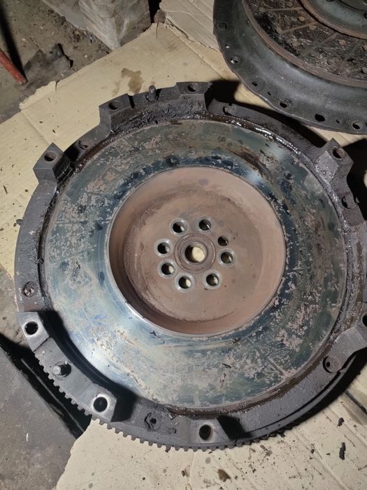 Маховик газ ,паз