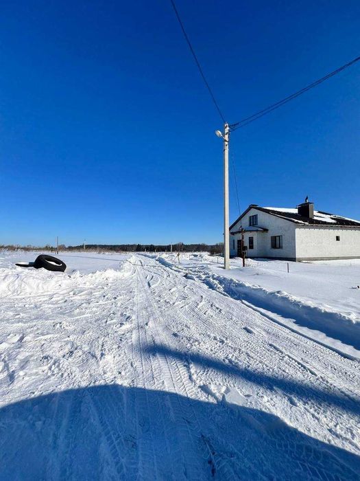 Продам земельну ділянку в Старому Білоусі напроти школи!