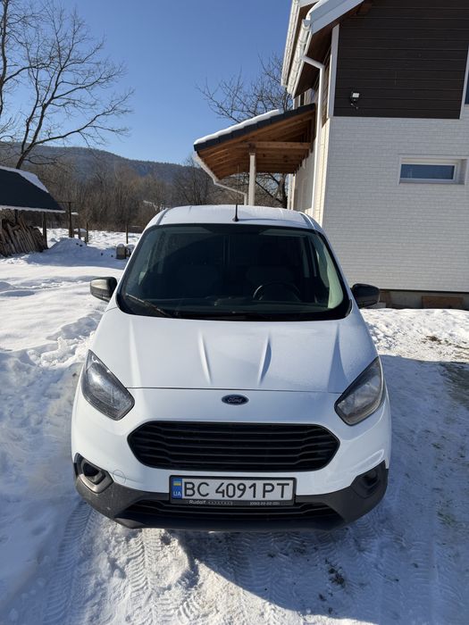 Продам Ford Transit Courier 2022