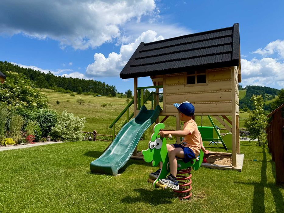 Osada Snozka - domki w górach z balią i kominkiem