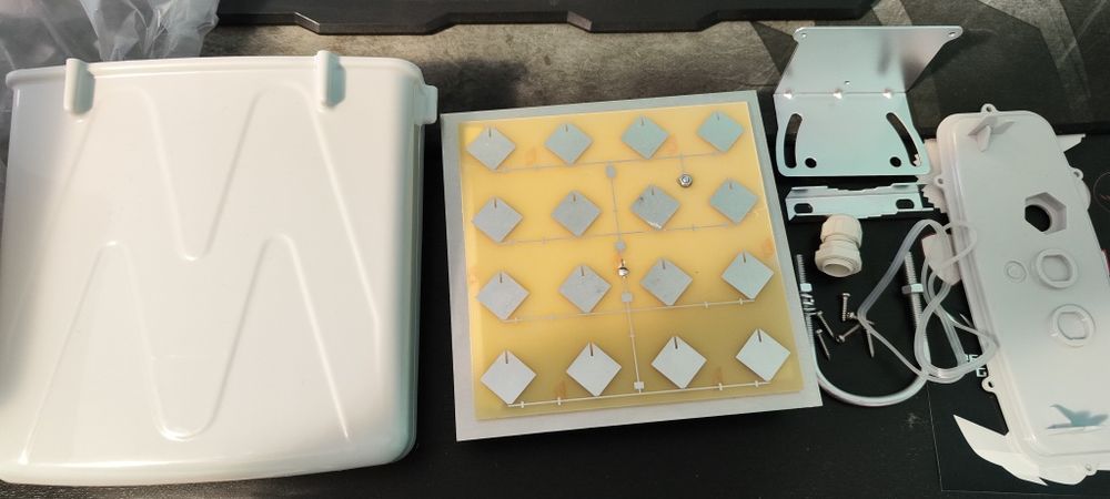 Mikrotik Routerboard 711 5Hn BOX PoE