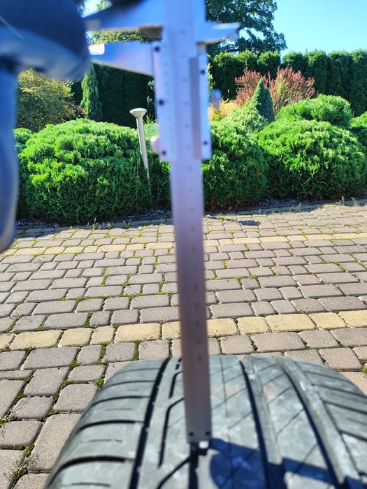 Bridgestone 2 opony letnie 225/45/17
