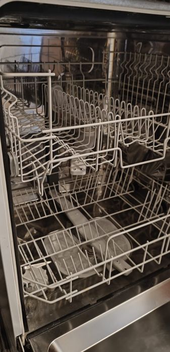 Maquina lavar loiça Zanussi ZDF211