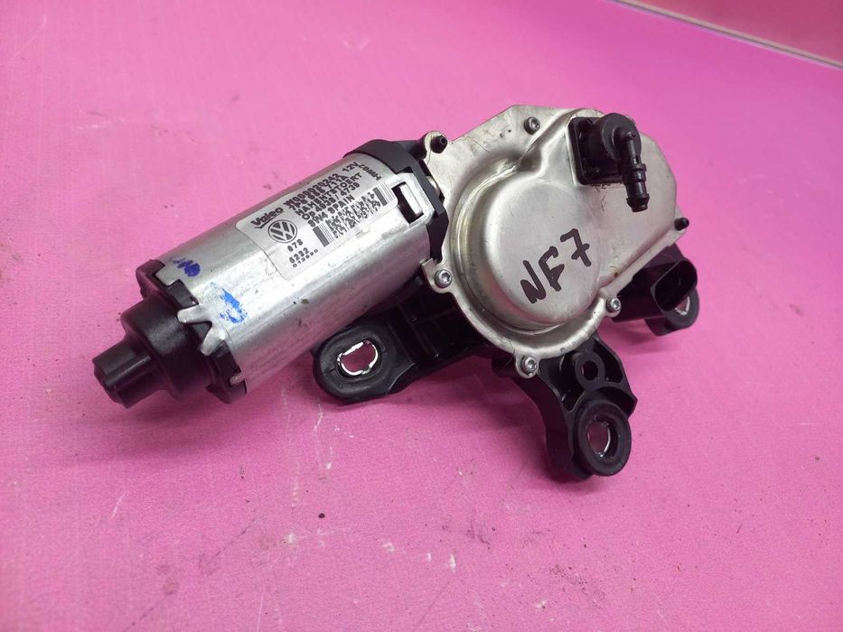 Моторчик заднего дворника 7P6955711 Volkswagen Touareg NF 7P Туарег НФ