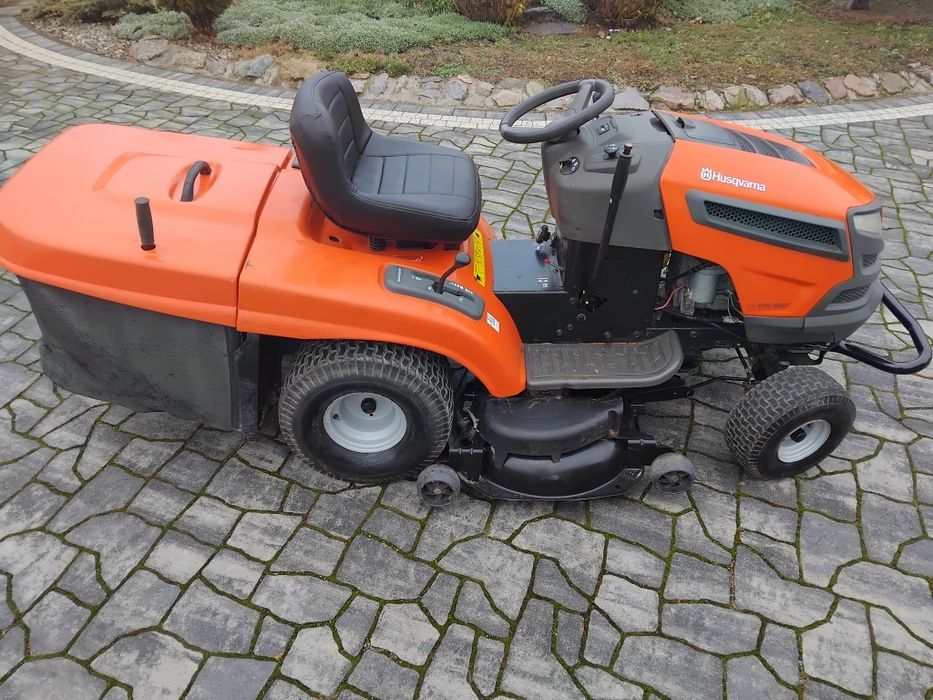 Mocny i solidny traktorek kosiarka Husqvarna 18 km pompa hydro