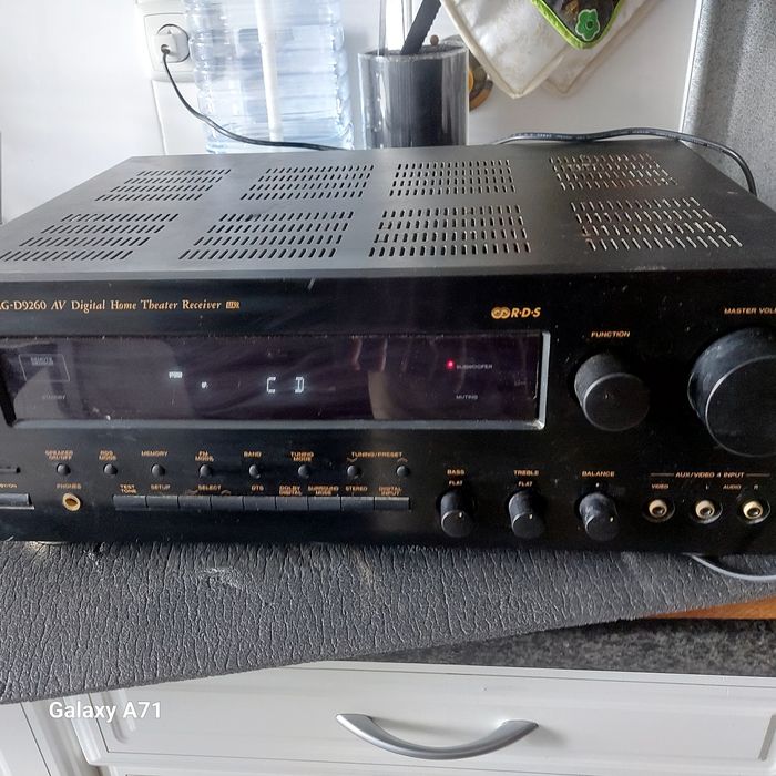 Amplificador  teac modelo nas fotos