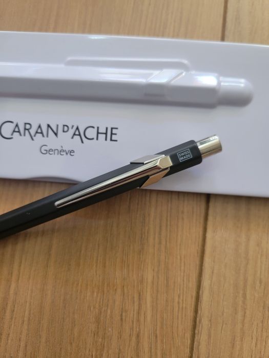 Długopis  Caran d'ache czarny