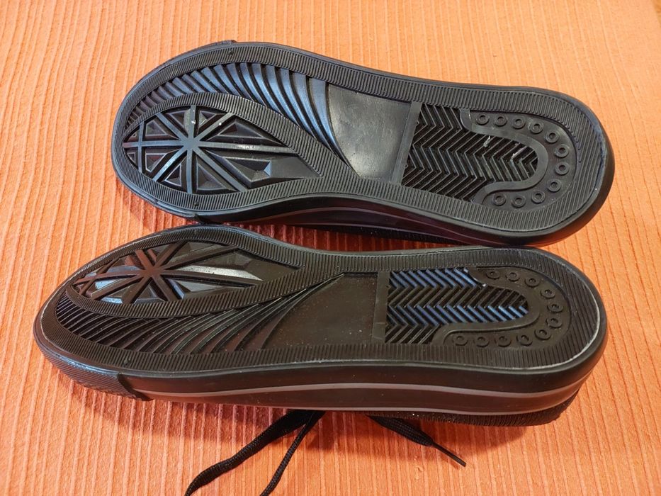 Sapatilhas Pretas NOVAS, 38