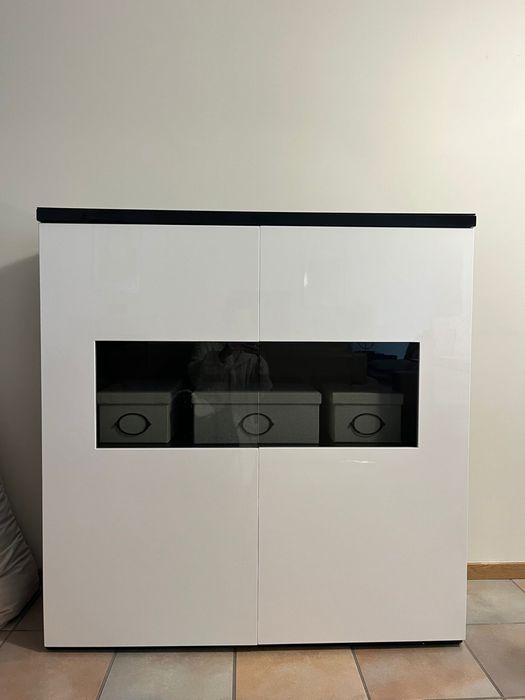 Móvel de sala tipo aparador/arrumação