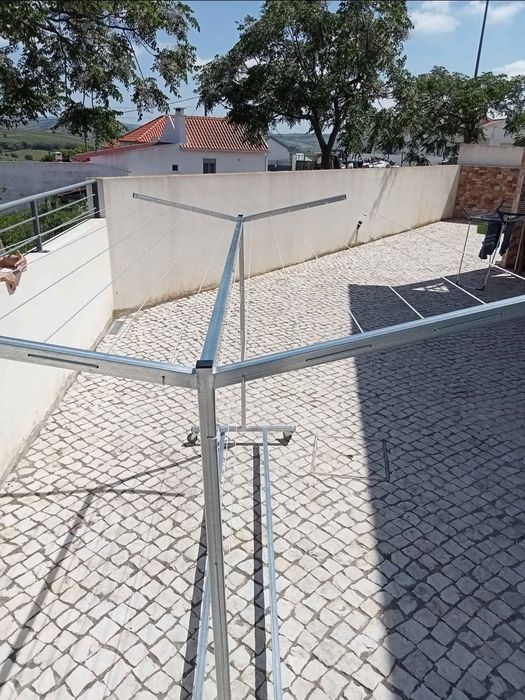 Estendal grande com rodas novos